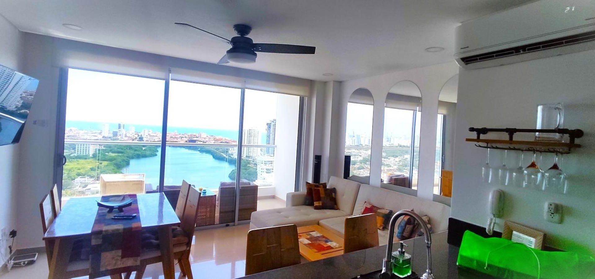 P23 Brand New High Floor, Few Blocks To Walled Steps To Apartment Cartagena