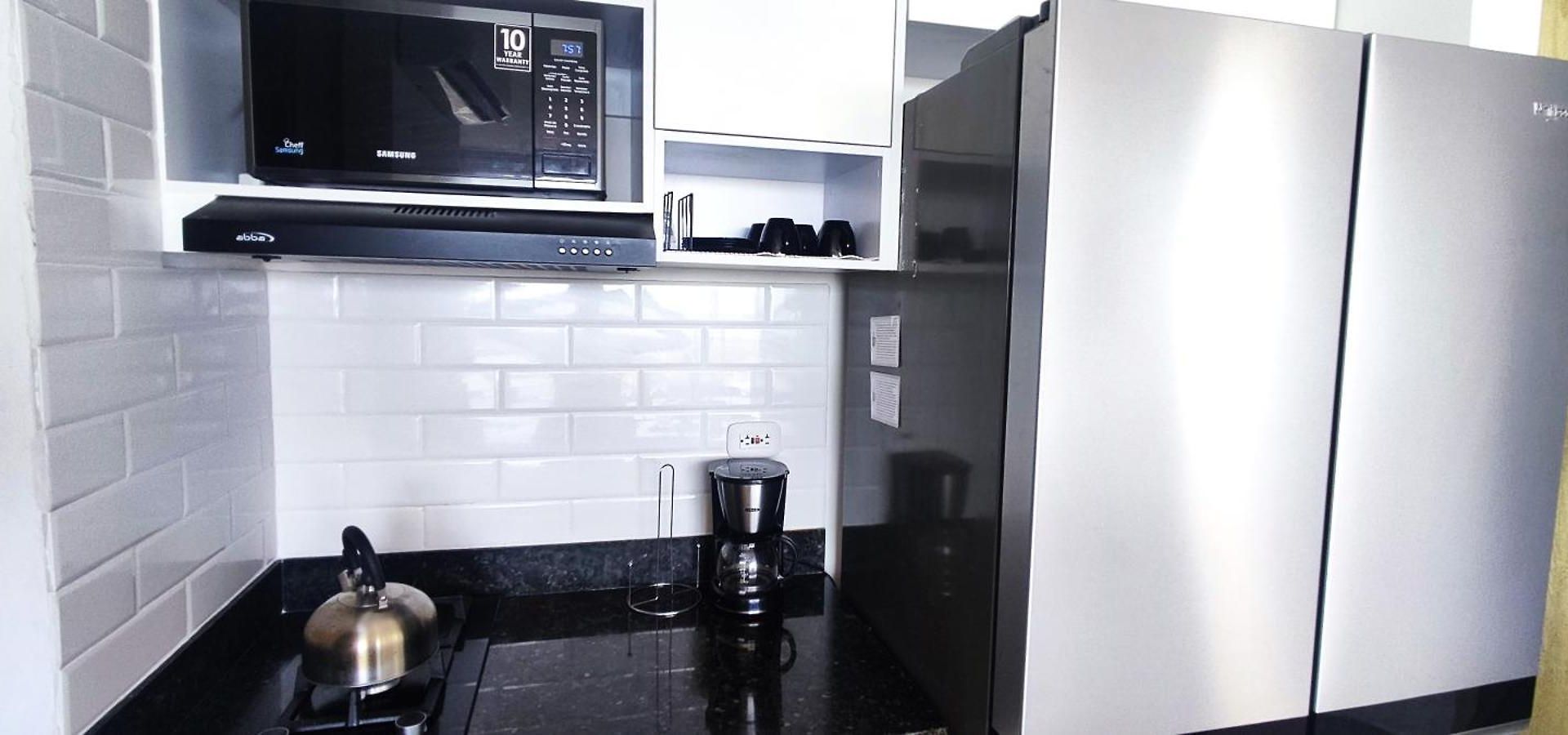 P23 Brand New High Floor, Few Blocks To Walled Steps To *