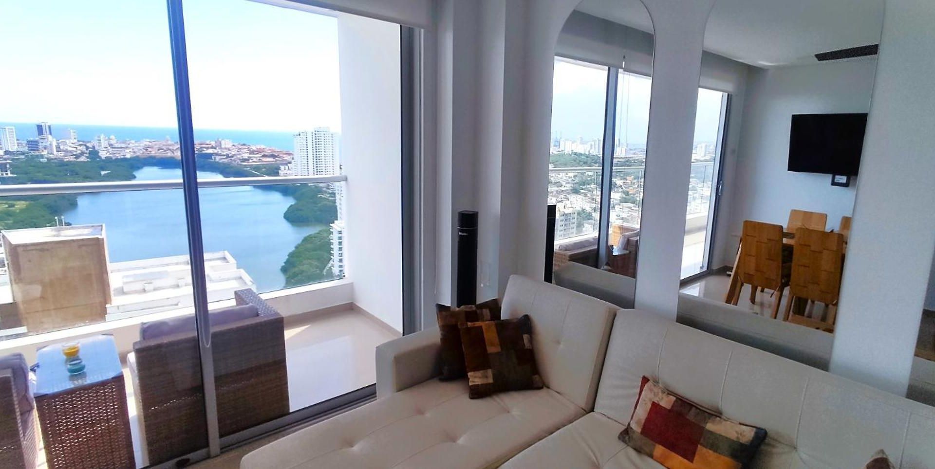 P23 Brand New High Floor, Few Blocks To Walled Steps To * Cartagena