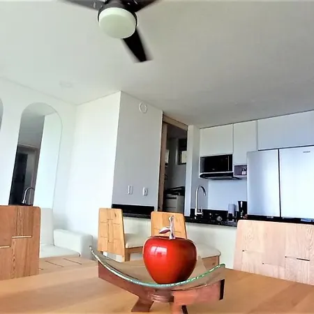 Apartment P23 Brand New High Floor, Few Blocks To Walled Steps To