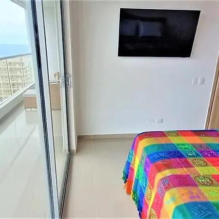 P23 Brand New High Floor, Few Blocks To Walled Steps To Apartment Cartagena