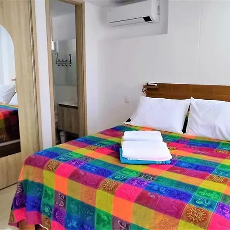 P23 Brand New High Floor, Few Blocks To Walled Steps To Apartment