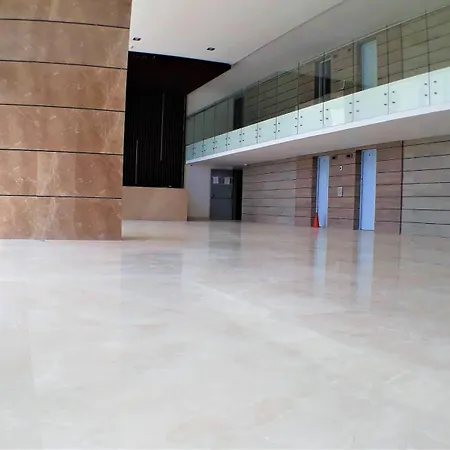 P23 Brand New High Floor, Few Blocks To Walled Steps To Apartment Cartagena