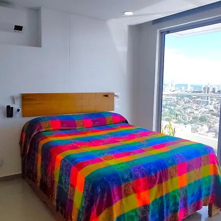 Apartment P23 Brand New High Floor, Few Blocks To Walled Steps To Cartagena