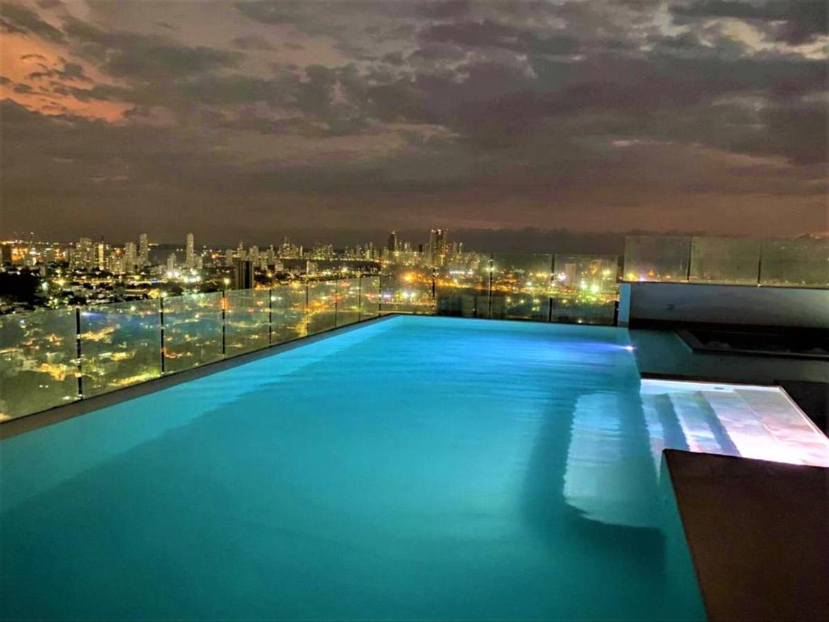 Apartamento P23 Brand New High Floor, Few Blocks To Walled City Steps To Beach *