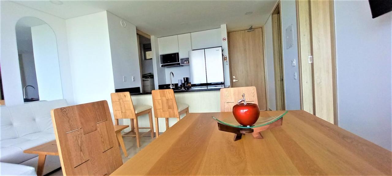 P23 Brand New High Floor, Few Blocks To Walled City Steps To Beach * Cartagena