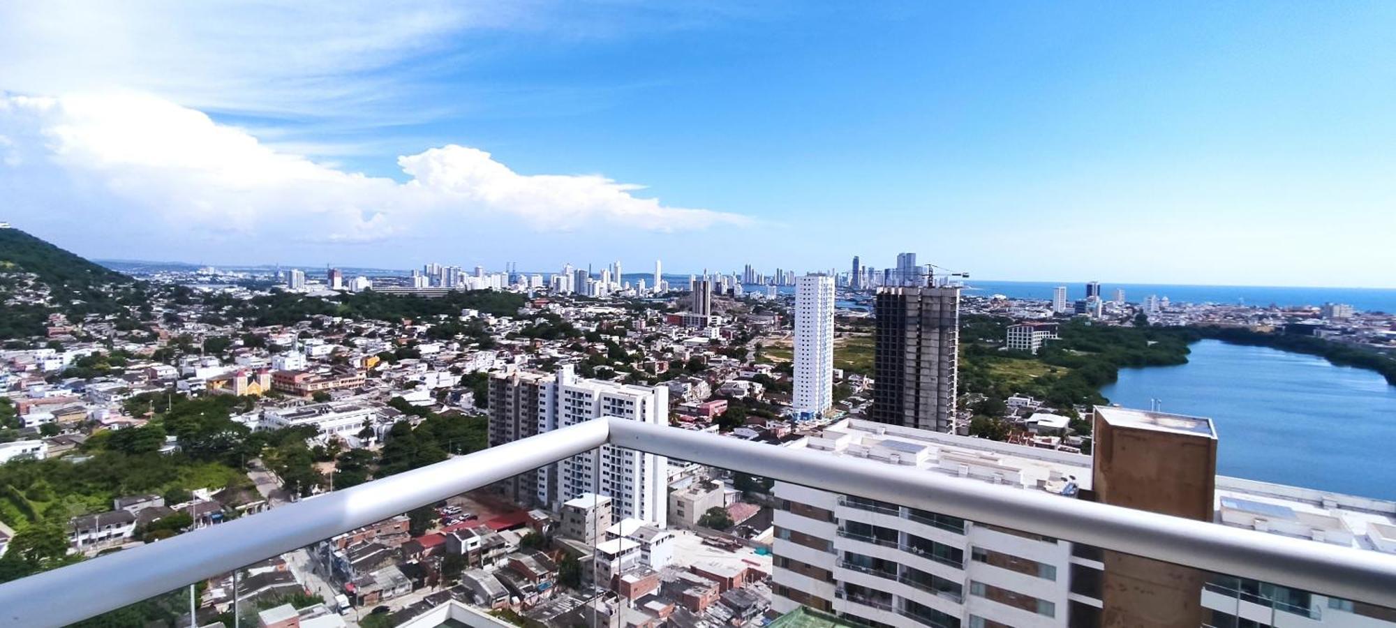 P23 Brand New High Floor, Few Blocks To Walled City Steps To Beach
