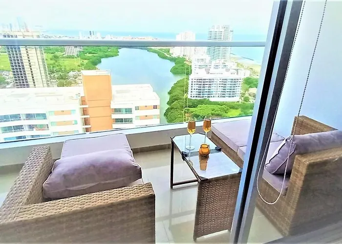 P23 Brand New High Floor, Few Blocks To Walled City Steps To Beach