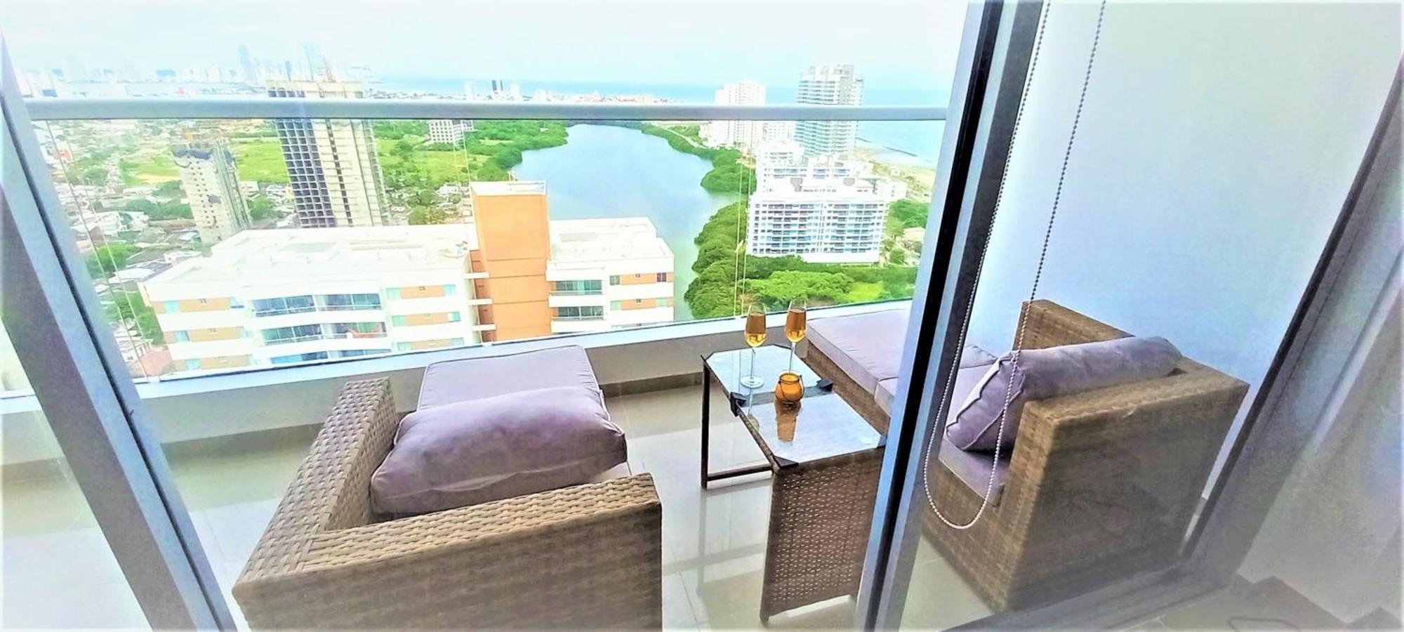 Apartamento P23 Brand New High Floor, Few Blocks To Walled City Steps To Beach *