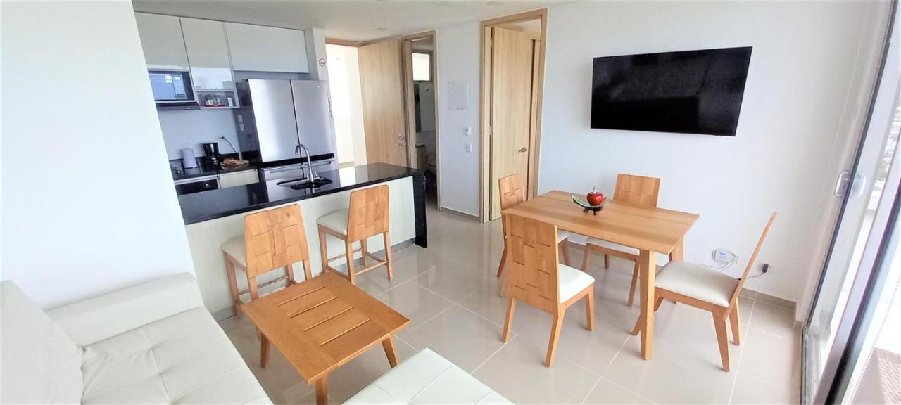 P23 Brand New High Floor, Few Blocks To Walled City Steps To Beach Cartagena