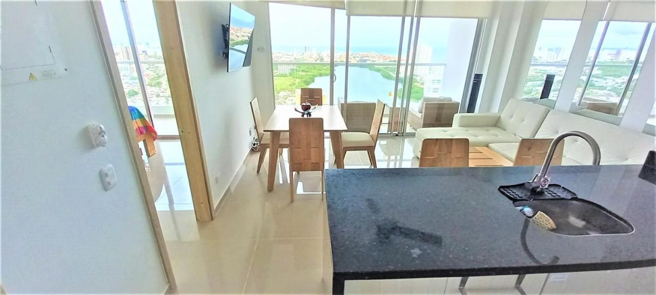 P23 Brand New High Floor, Few Blocks To Walled City Steps To Beach *
