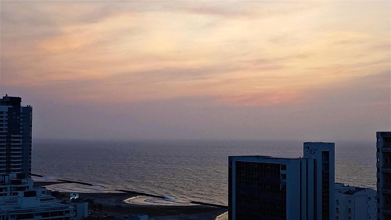 P23 Brand New High Floor, Few Blocks To Walled City Steps To Beach