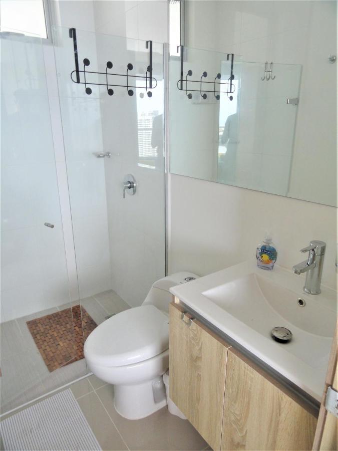 P23 Brand New High Floor, Few Blocks To Walled City Steps To Beach Cartagena